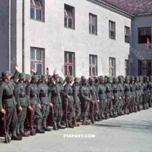 Infantry Parade, 4th Mountain Division Enzian, Gebirgs-Artillerie-Regiment 94, Lohengrin Kaserne Innsbruck, 1940,