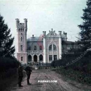 Klintsy. Villa Sapozhkova, Вьюнки. Вилла Сапожкова, Bryansk 1941, 10th Motorised infantry division repair werkstatt