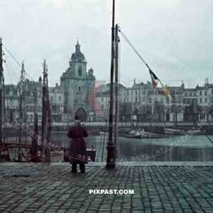 La Rochelle, France, Frankreich, 1941, Le Vieux Port, tadttor, La Grosse Horloge, 22nd Panzer Division,