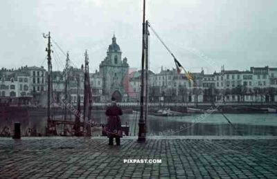 La Rochelle, France, Frankreich, 1941, Le Vieux Port, tadttor, La Grosse Horloge, 22nd Panzer Division,