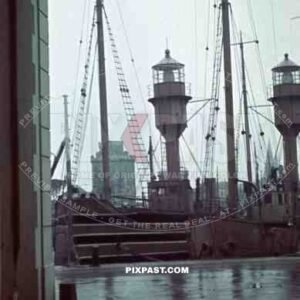La Rochelle, France, Frankreich, 1941, Signal Ship in Harbour, 22nd Panzer Division,
