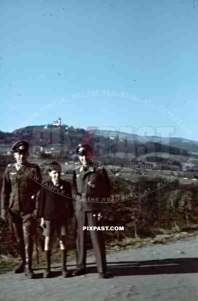 Linz, Österreich, Austria, 1942, View of Wallfahrtsbasilika on Pöstlingberg. Luftwaffe and Wehrmacht officer, flight badge.