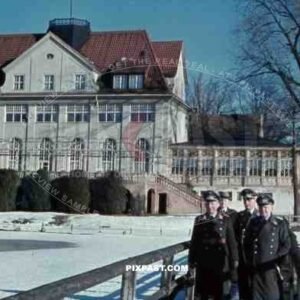 Luftwaffe officers at the Kurhaus Schloss Pieskow in Bad Saarow, Germany 1939