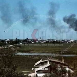 Lutsk, Ukraine, 1941, 94. Infantry Division attack city, smoke and burning, Liubartas, Burg,
