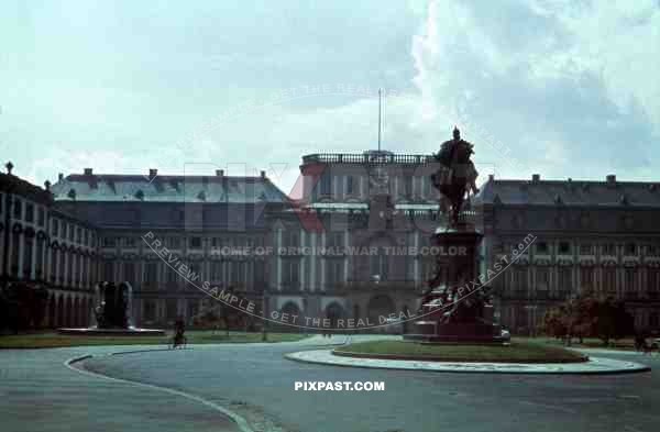 Mannheim castle, Mannheim, Baden Württemberg, 1939, Reiterstandbild statue, fountains,