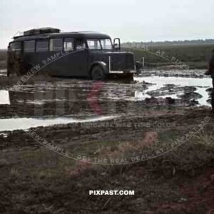 Mercedes-Benz Lo 3750 Bus, Russian front, 1942, Charkow, Stuck in the Mud, 3rd Panzer Division