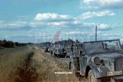Motorized Infantry of the 13. Panzer Division resting in Stoewer Typ 40 Kfz.1 Jeeps. Rostow am Don July 1942