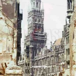 Munich Germany 1947. New Town Hall. Neue Rathaus. Marienplatz.