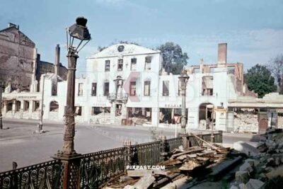 Obere konigsstrasse 39. Destroyed / Bombed Lowen Apotheke / Residenz Kaffee Kassel Germany. June 1944