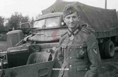 Obergefreiter Richard Gambietz Ritterkreuztrager. Stabskompanie Schutzen Regiment 93. Russia 1942