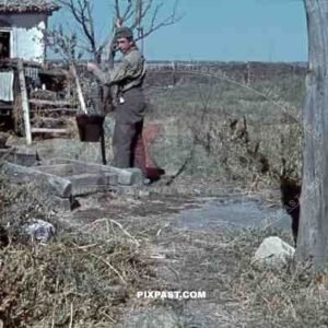 PKW Horch 901, Medium car, Don, Tschir, 1942, 22nd Panzer Division, Panzer-Aufklärungs-Abteilung 22, Fetching Water. well