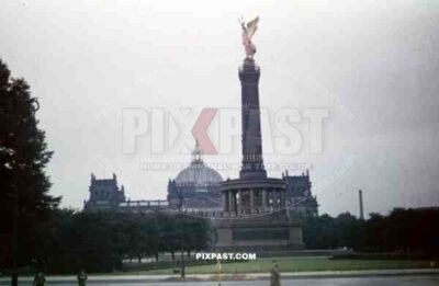 Siegessaule in front of the Reichstag in Berlin, Germany 1936