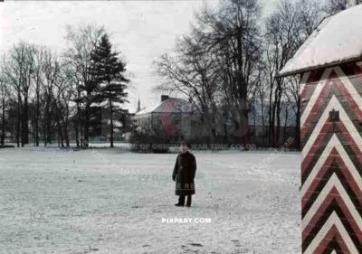 Tarnobrzeg, Polen, Poland 1941. Castle Schloss Dzików. Used by german army officers. Direction town, guard house.
