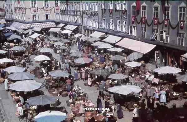 Universitätsplatz / Grünmarkt in Salzburg, Austria