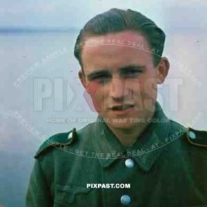 WW2 color German Wehrmacht radio FUNK operator uniform portrait 1944