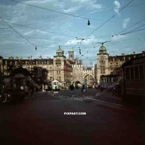 WW2 color Munich Germany 1940 trams strassenbahn main shop street old cars police