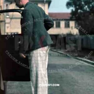 WW2 color Stuttgart Germany 1938 Man hat poster dress costume normal daily life apartment door