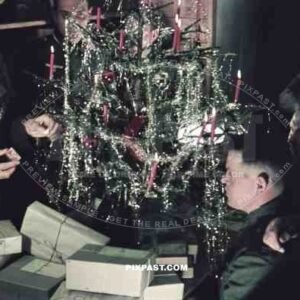 Wehrmacht westwall Christmas tree presents feldpost party 1940 bunker winter