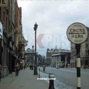 Westmoreland Street, Dublin, Ireland, 1953, Irish Times, direction Trinity Collage, Bus Stop.