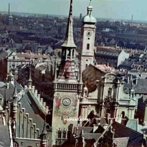 Zodiac Clock Tower, old town hall, Marienplatz, Munich, 1939, Alte Rathaus München. Heilig Geist, Kirche, Viktualienmark