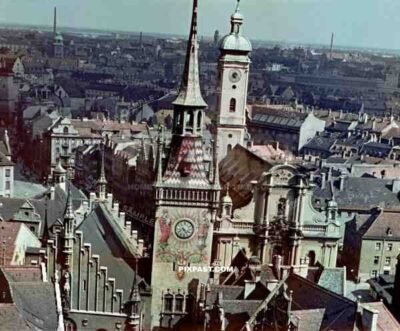 Zodiac Clock Tower, old town hall, Marienplatz, Munich, 1939, Alte Rathaus München. Heilig Geist, Kirche, Viktualienmark