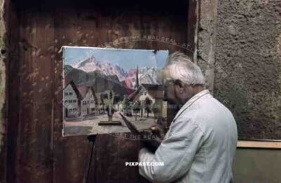 artist painting Römerstraße in Garmisch Partenkirchen, Germany 1939