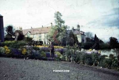 garden behind St. Mary´s church in Cleobury, England ~1944