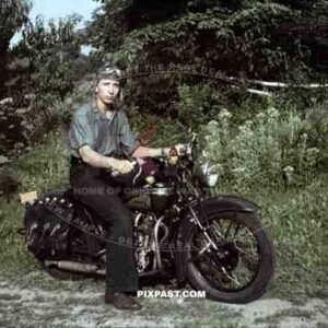 indian motorcycle, USA, 1945, Returning american soldier. Hat, bike goggles, rebel, Leather Motorcycle Saddle Bags,