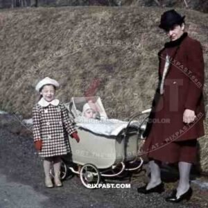 mother going for a walk with her children, Germany 1938