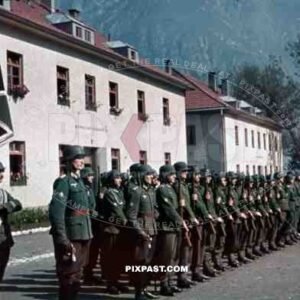 mountain troopers at the parade ground in Landeck, Austria 1941, Pontlatz Kaserne