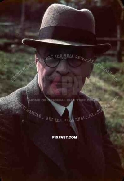 old man with hat in Freiburg, Germany 1939
