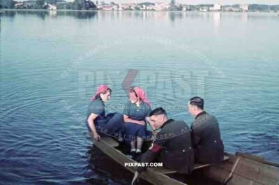rad and bdm in boat together germany red flag 1938